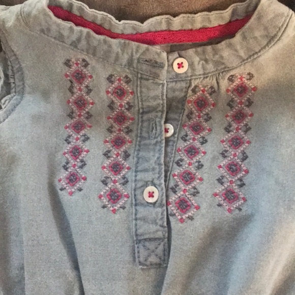 Baby jean romper, with pink detail. - Picture 3 of 4